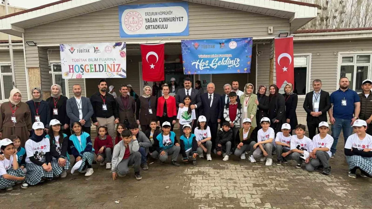 Köprüköy’de Yağan Cumhuriyet Ortaokulu 4006 Bilim Fuarı öğrencilerin projeleriyle ilgi gördü
