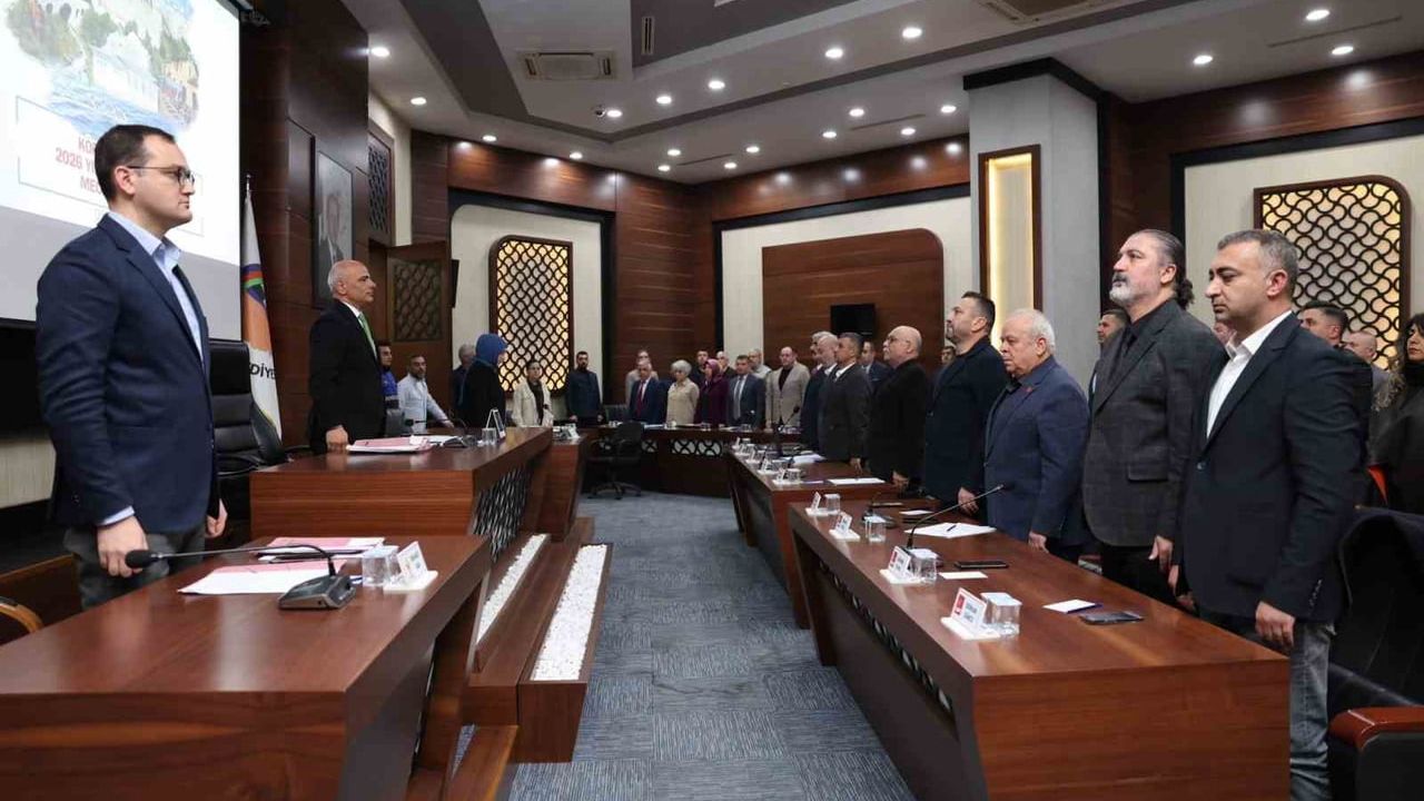 Körfez’de amfitiyatro üniversiteye tahsis edilecek, parklara hibe ile yenileme