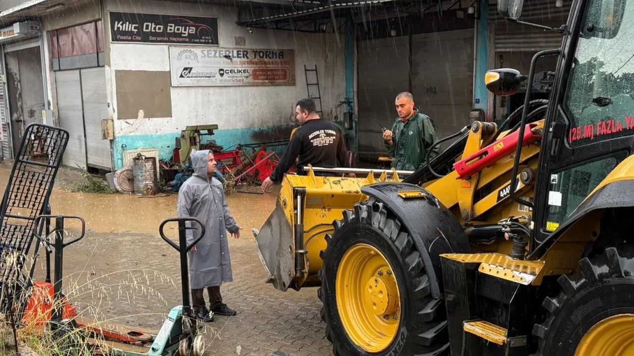 Köşk Sanayi Sitesi’nde sel sonrası hasar tespiti: Oda yönetimi esnafı ziyaret etti