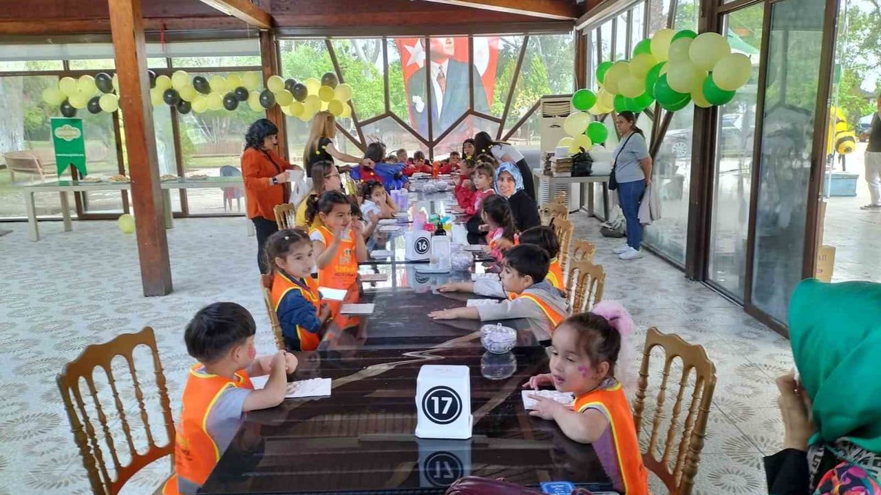 Köyceğiz'de Dünya Arı Günü: Eğitim ve Etkinliklerle Kutlama