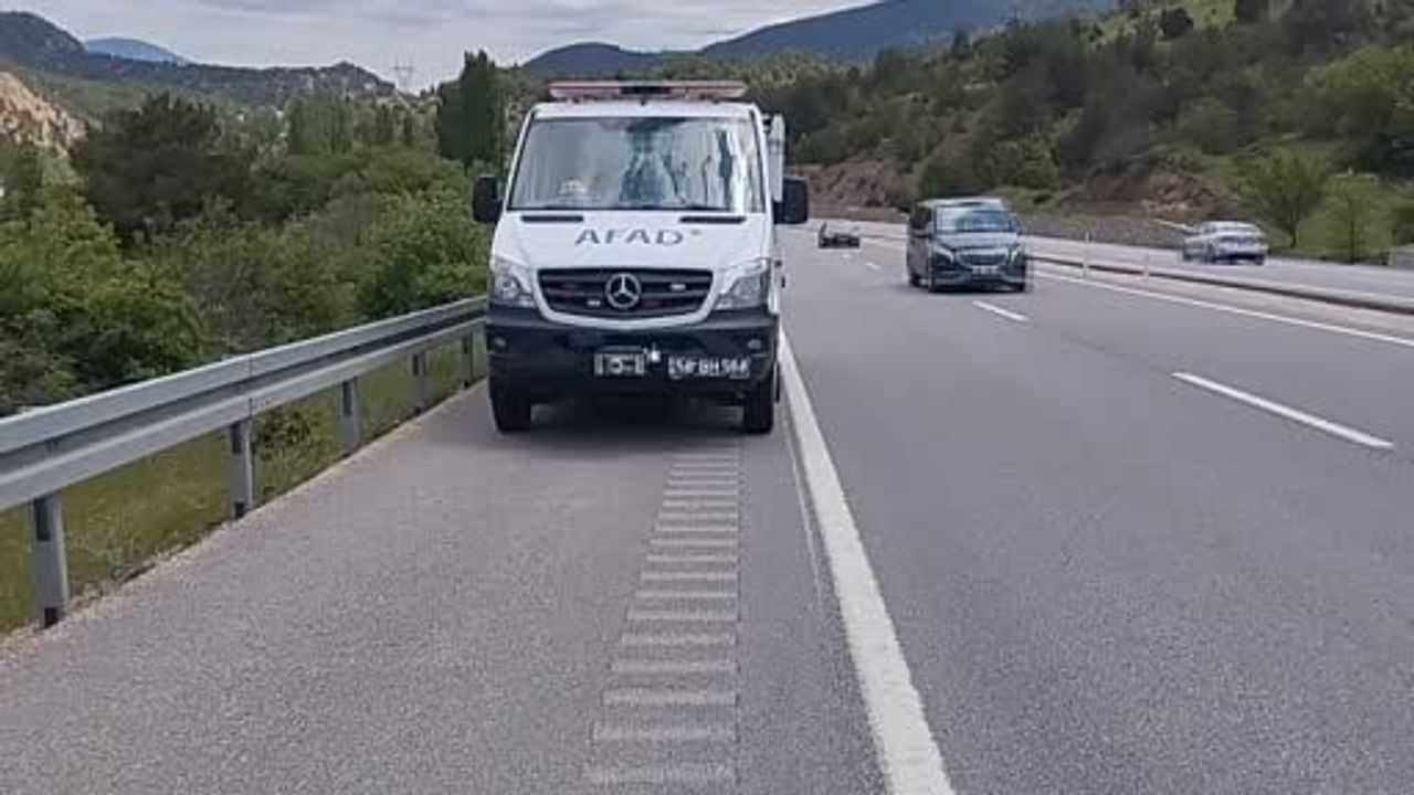 Koyulhisar’da trafik kazası: 1 ölü, 1 ağır yaralı; Kelkit Çayı’nda kayıp kişi aranıyor