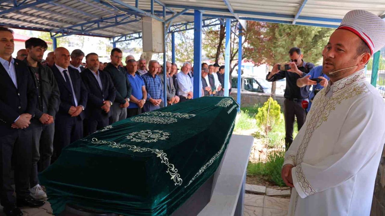 Kübra Yapıcı Kahramanmaraş Ekinözü’nde Son Yolculuğuna Uğurlandı