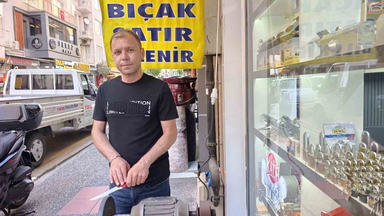Kurban Bayramı Öncesi Aydın'da Bıçak Bileme Yoğunluğu: Usta Sercan Durmaz Talepleri Yetiştiriyor
