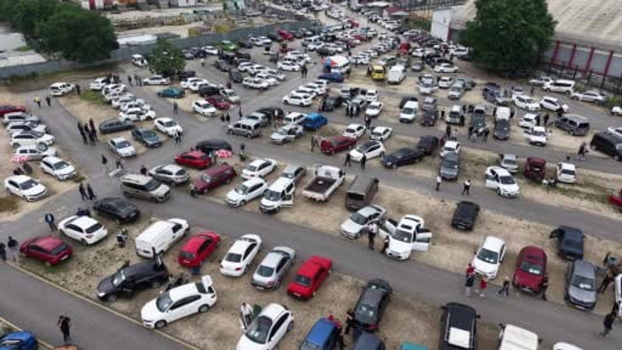 Kurban Bayramı öncesi Bursa ikinci el otomobil pazarında hareketlilik