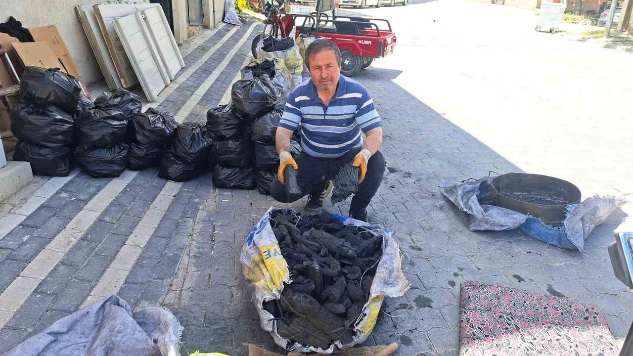Kurban Bayramı Öncesi Hisarcık'ta Mangal Kömürü Talebi Artıyor