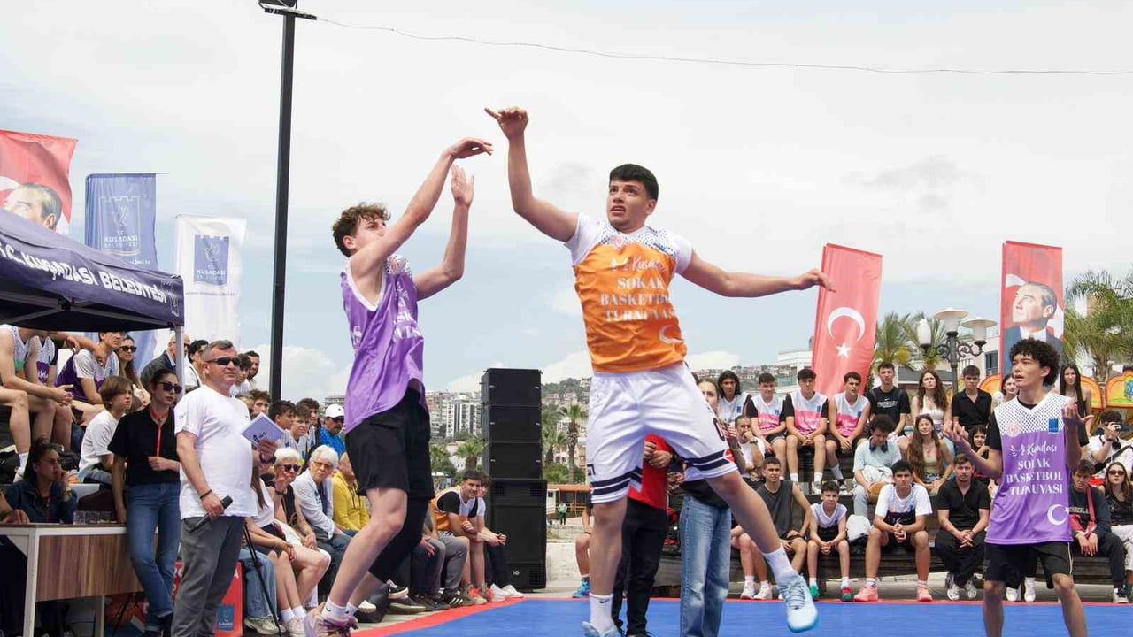 Kuşadası’nda Fahrettin Efe İbrikoğlu Anısına 3x3 Basketbol Turnuvası Başladı
