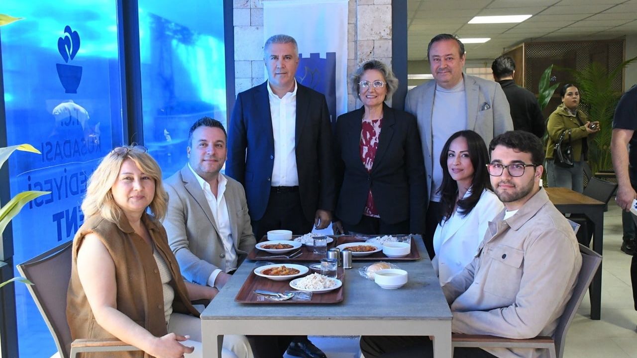 Kuşadası'nda Kent Lokantası açıldı: Uygun fiyatlı yemek ve sosyal dayanışma hedefleniyor