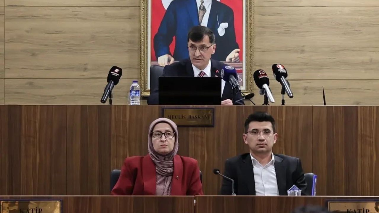 Kütahya Belediye Meclisi '2025 Mali Yılı İdare ve Kesin Hesapları' kararını reddetti