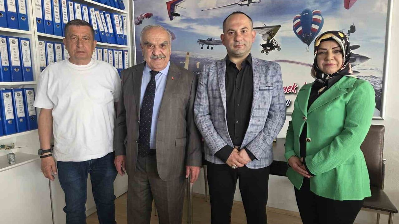 Kütahya'da Geleceğin Pilotları Yetişiyor: THK Sportif Havacılık Derneği'nin Eğitimleri