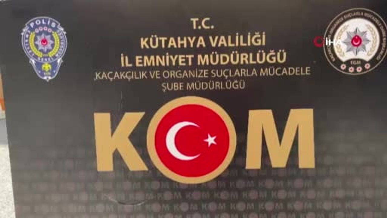 Kütahya'da iki operasyon: 775 bin makaron ve 6 bin 680 kaçak ürün ele geçirildi