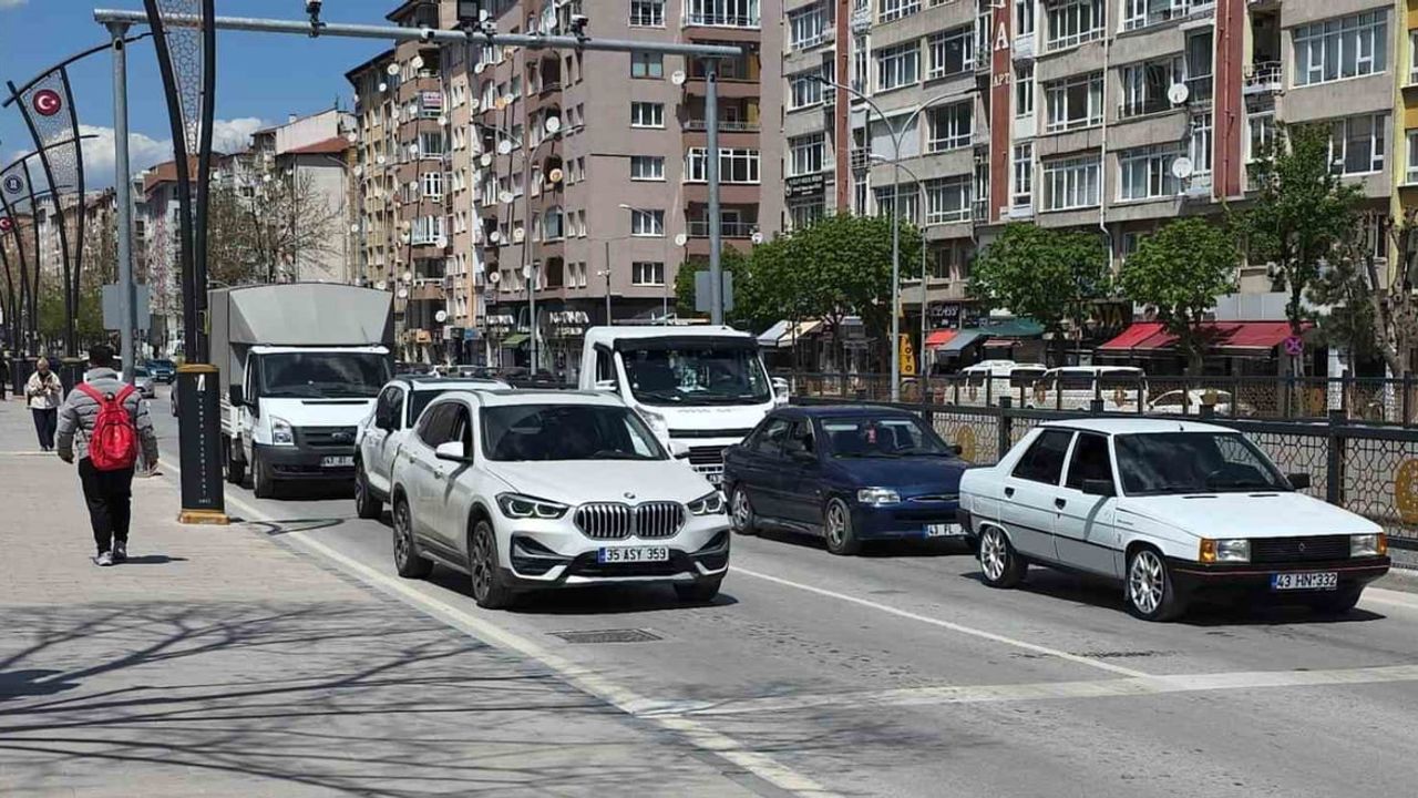 Kütahya'da Trafiğe Kayıtlı Araç Sayısı Nisan 2026'da 287 bin 458'e Yükseldi