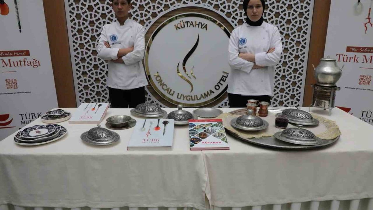 Kütahya'da "Türk Mutfağı Haftası" — 'Bir Sofrada Miras' temasıyla yerel gastronomi tanıtıldı
