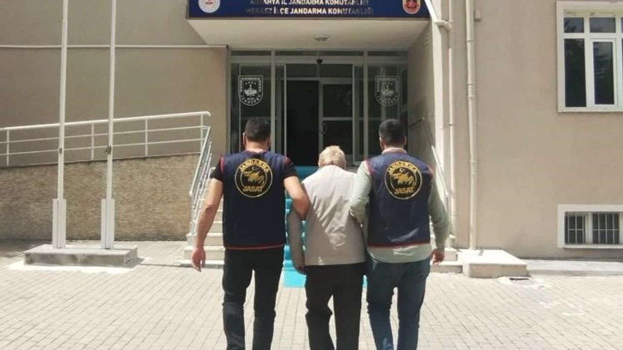 Kütahya Jandarma'dan JASAT koordineli uygulama: 14 aranan şahıs yakalandı