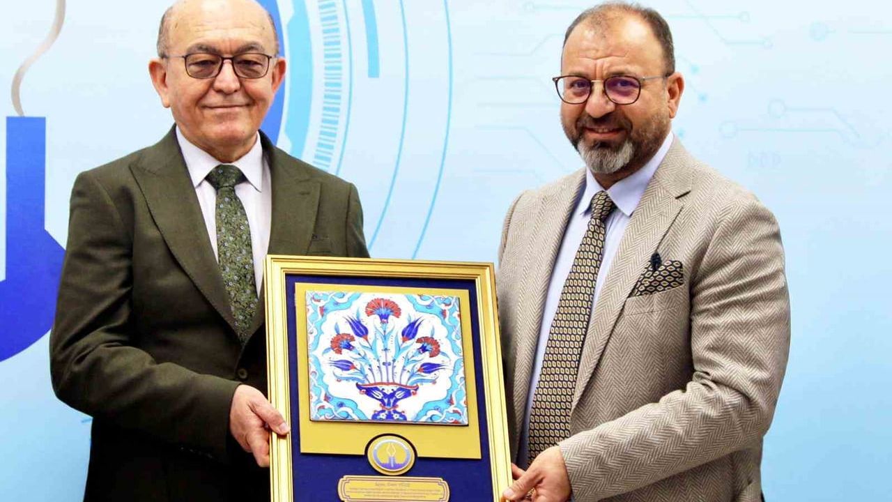 Kütahya OSB Yönetim Kurulu Başkan Vekili Emin Yüce Görevinden Ayrıldı