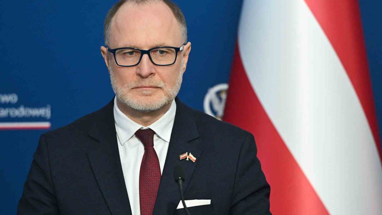 Letonya Savunma Bakanı Andris Spruds, İHA olayının ardından istifa etti