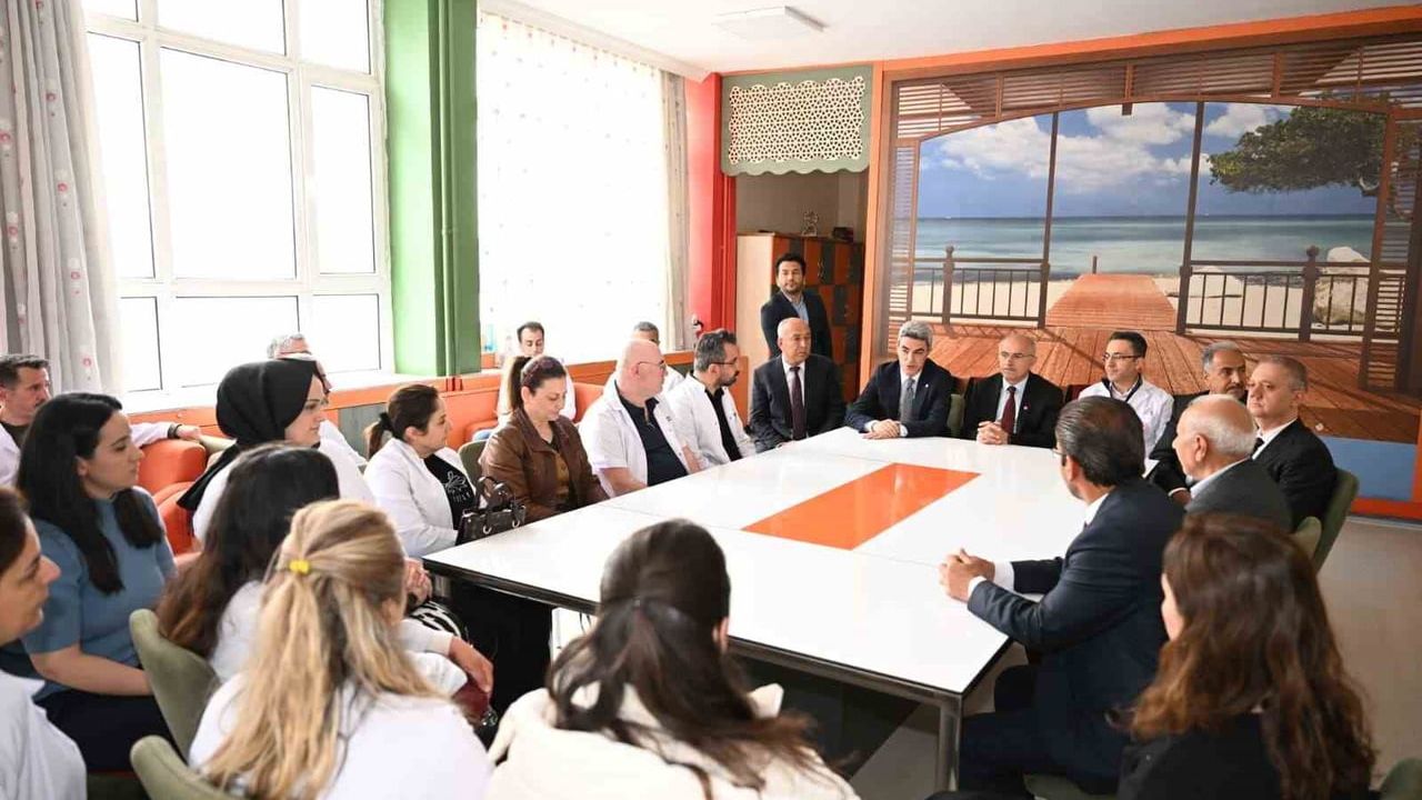Malatya Büyükşehir Belediyesi'nden YKS ve LYS hazırlığına destek: 18 bin 500 öğrenci 340 okulda deneme sınavına girdi