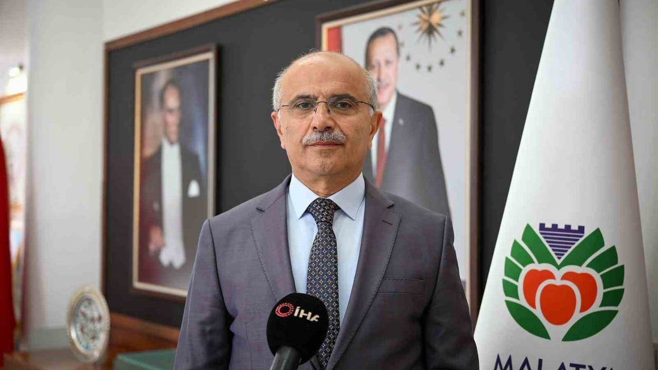 Malatya'da 35 bin kamyon moloz taşındı, enkaz sahası yeşil alana dönüştürülecek