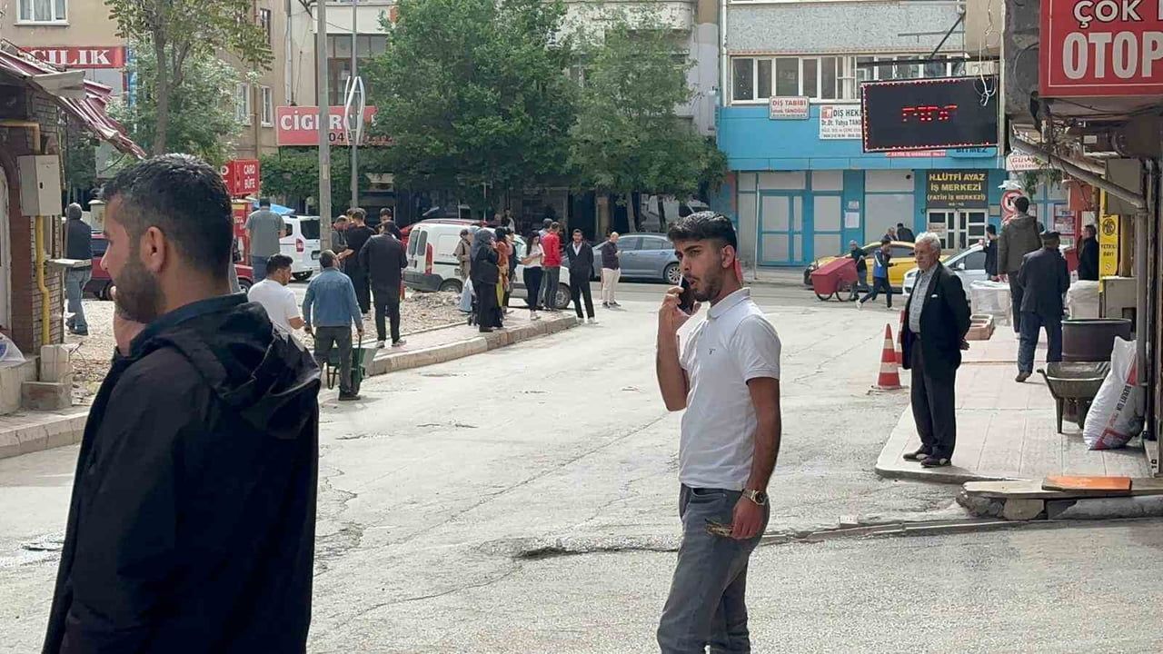 Malatya'da 5.6 büyüklüğünde deprem; Elazığ'da da hissedildi