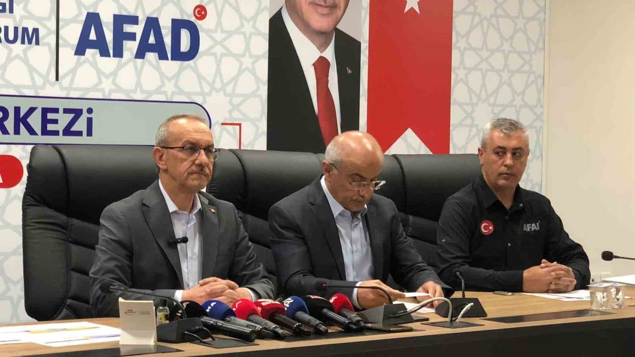 Malatya'da 5,6 büyüklüğündeki deprem sonrası 74 kişi hastanelere başvurdu