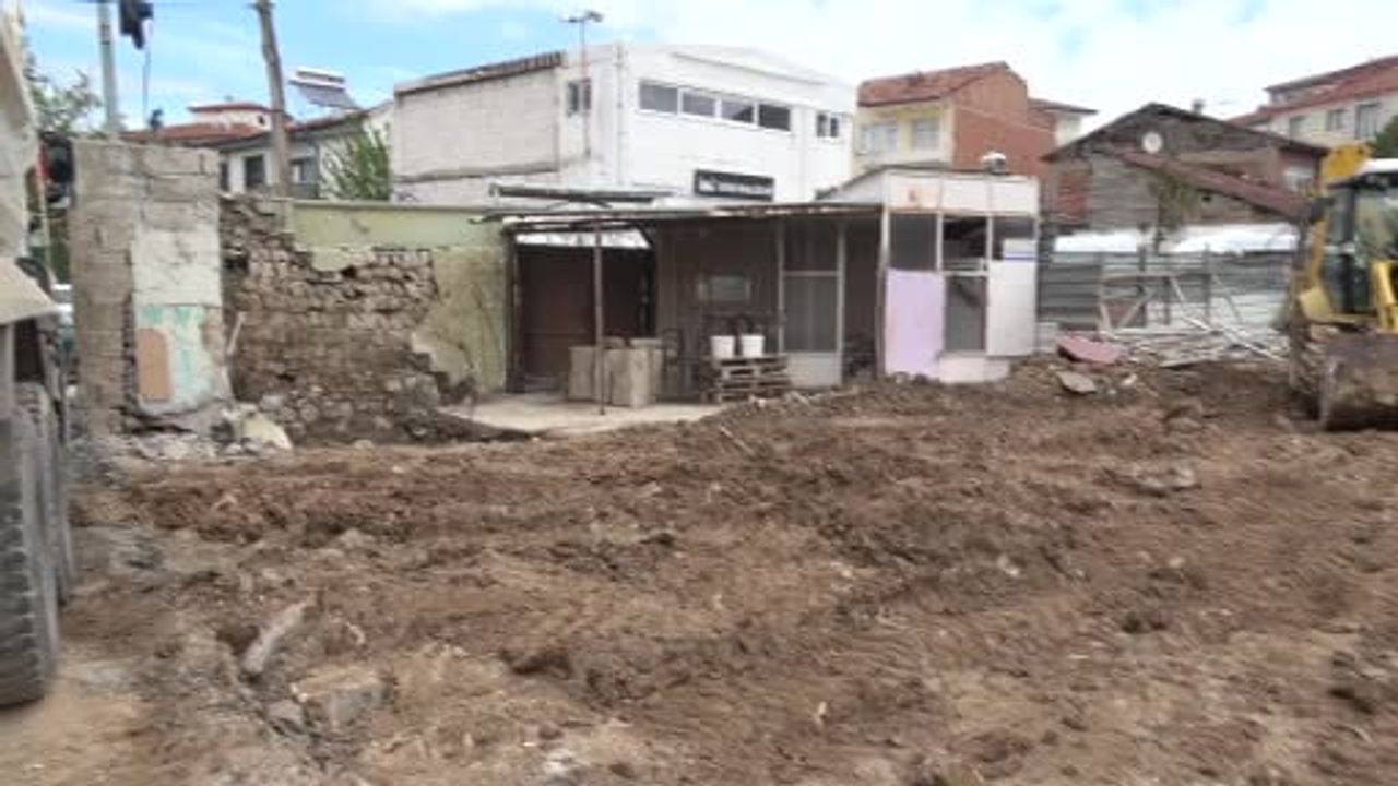 Malatya'da cami enkazındaki kazı iddiası incelendi: 'Altın bulundu' ihbarı asılsız çıktı