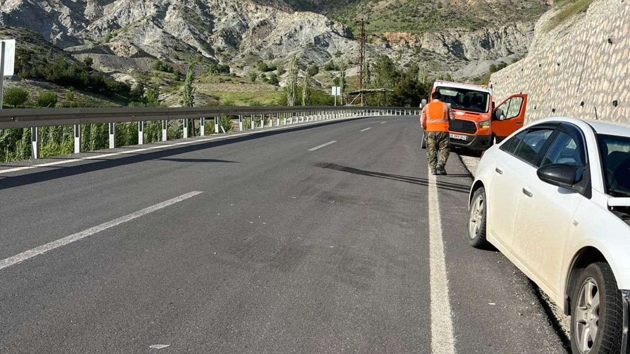 Malatya'da Erkenek Karanlıkdere mevkiinde otomobil istinat duvarına çarptı: 1 yaralı