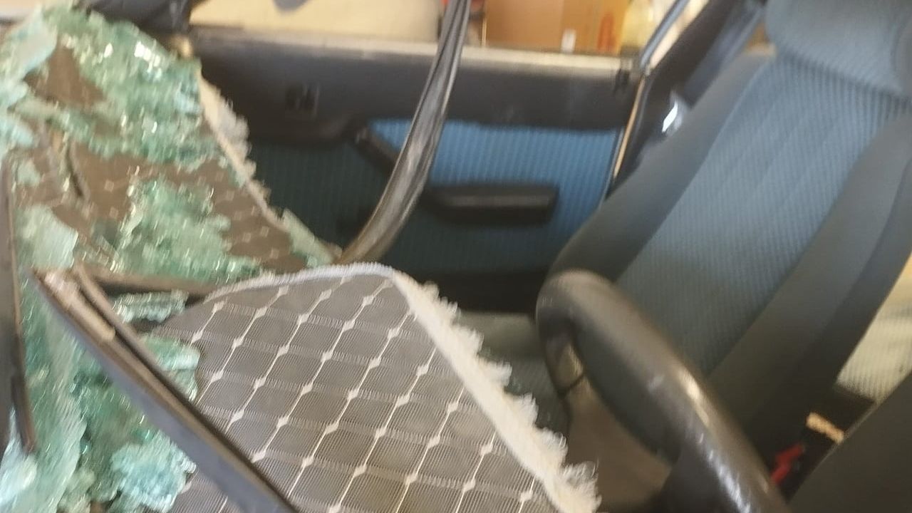 Malatya Hekimhan'da tünelde araç duvara çarptı: 3 yaralı