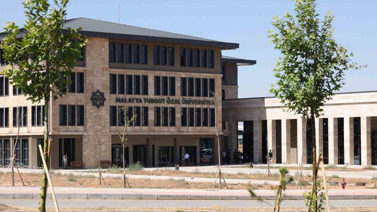 Malatya Turgut Özal Üniversitesi kuruluşunun 8. yılını kutladı