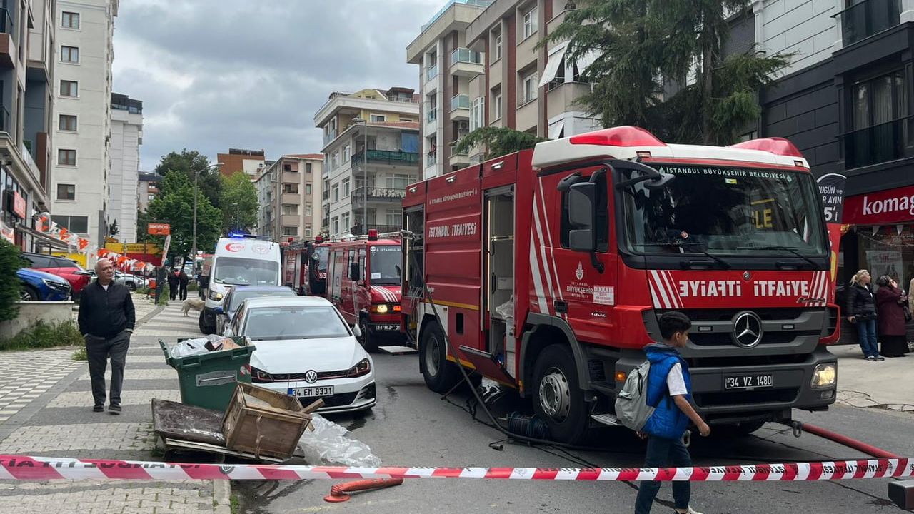 Maltepe'de tekstil deposunda yangın, itfaiyenin müdahalesiyle kontrol altına alındı