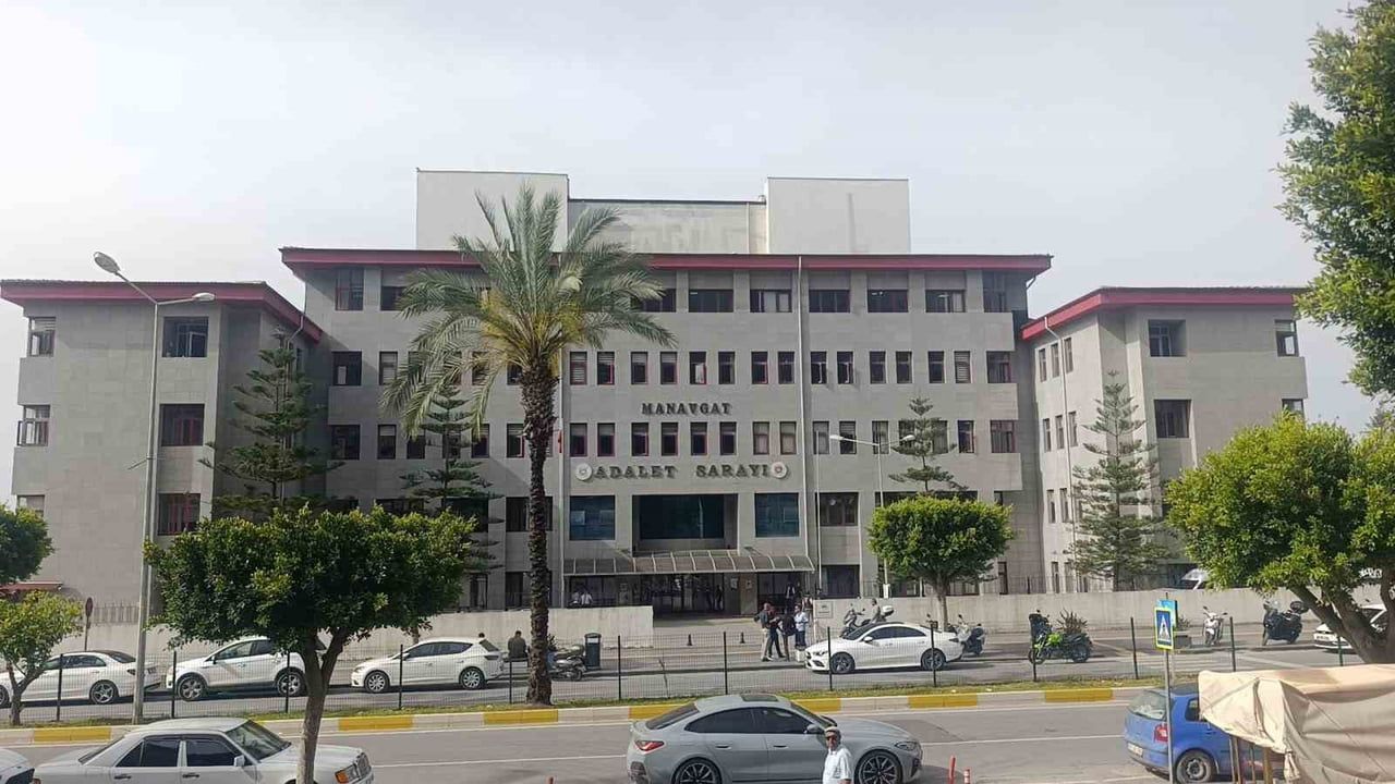 Manavgat'ta Niyazi Nefi Kara hakkında 6 suçtan 31-69 yıl hapis istemi; duruşma başladı
