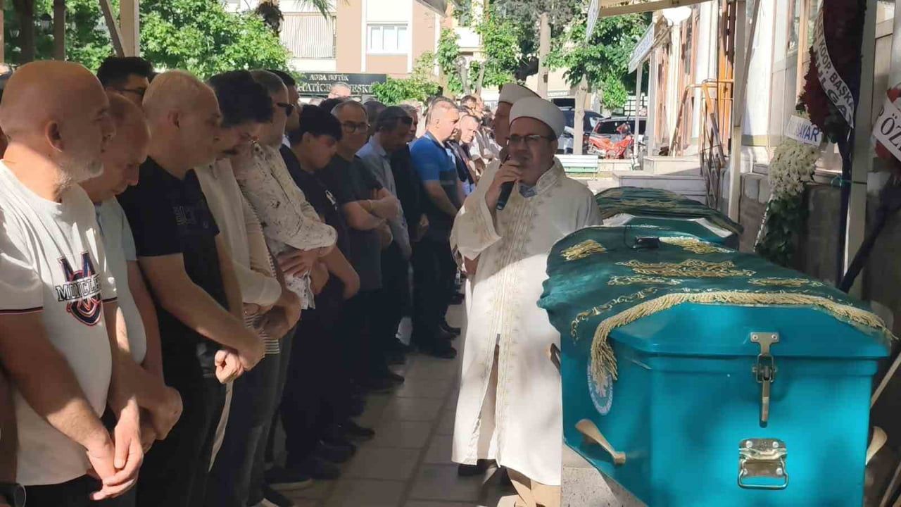 Manisa'da iki yakın arkadaş kalp krizlerinde 15 dakika arayla hayatını kaybetti