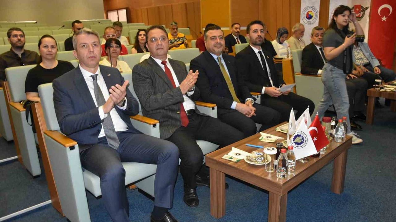 Manisa Medya Akademisi'nde yerel gazeteciliğin geleceği: Dezenformasyon ve dijital dönüşüm vurgusu