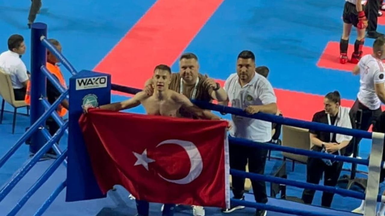 Manisalı Ahmet Mirza Erden, 11. Turkish Open WAKO World Cup’ta K1 63 kg şampiyonu
