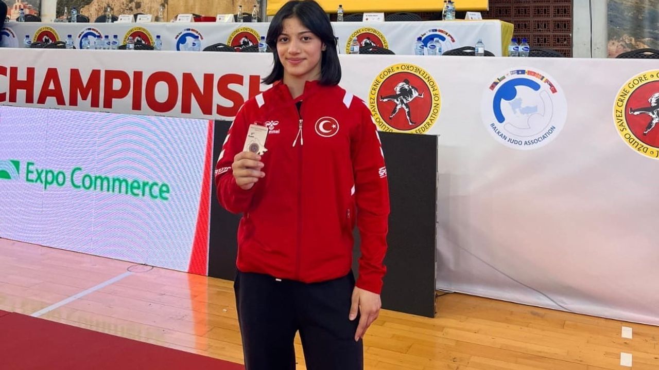 Manisalı judocular Budva'da 2 altın 3 bronz madalya kazandı