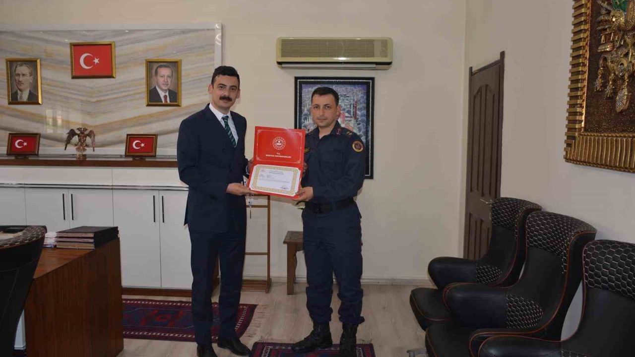 Manyas’ta jandarma ve emniyet personeline başarı belgesi