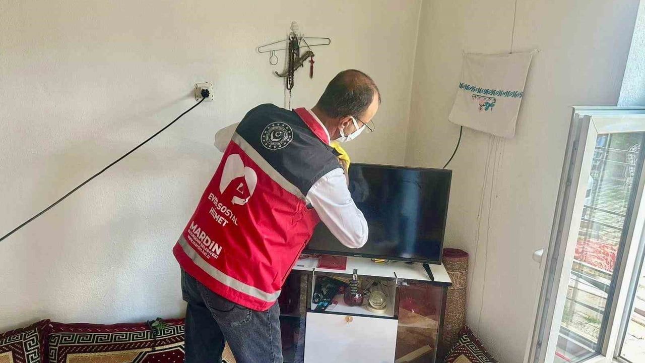 Mardin Büyükşehir Belediyesi YADES ile yaşlılara bayram öncesi evde destek sağladı