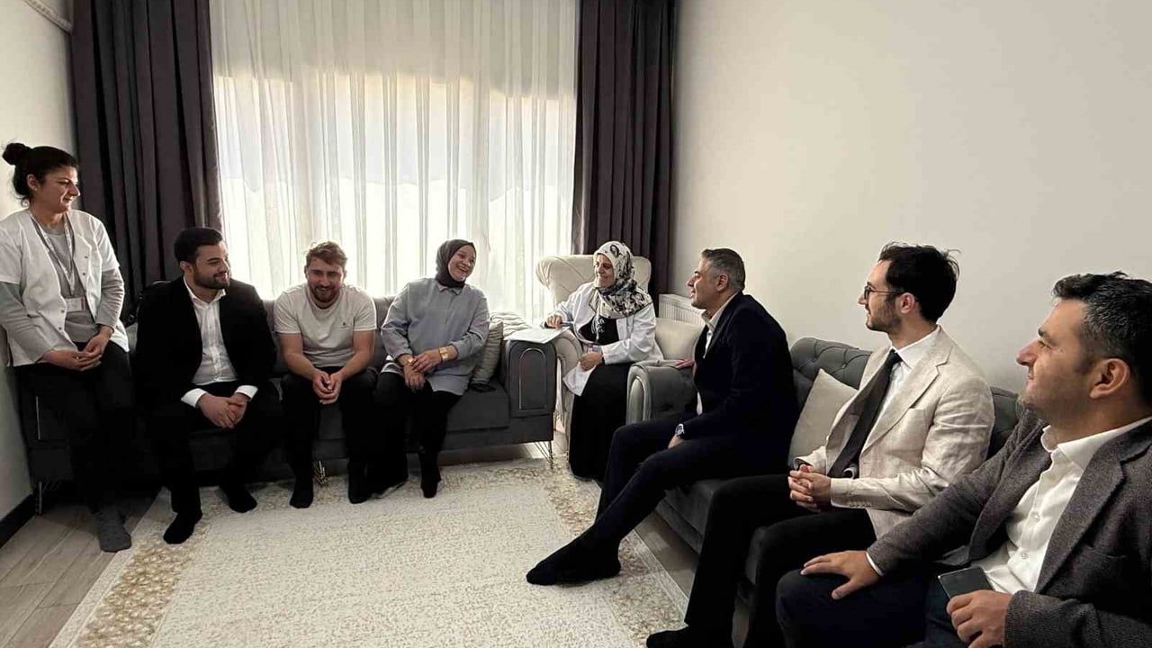 Mardin'de 'Her Gebeye Bir Ebe' uygulaması: Koordinatör ebelerin ev ziyaretleri sürüyor
