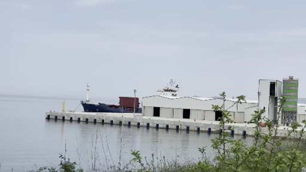 Marmara Çimento Alaplı Limanı'nda ilk yükleme gerçekleştirildi