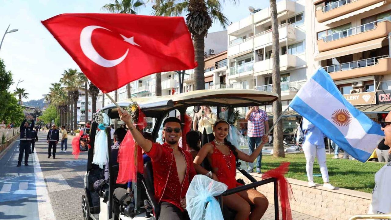 Marmaris'te Latin Fest başladı: 14 Latin Amerika ülkesinden ekipler katılıyor