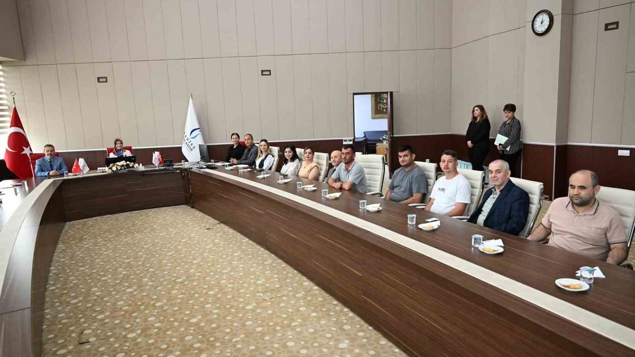 MCBÜ'de 'Engelsiz Üniversite' vurgusu: Rektör Rana Kibar özel ihtiyaçlı personelle buluştu