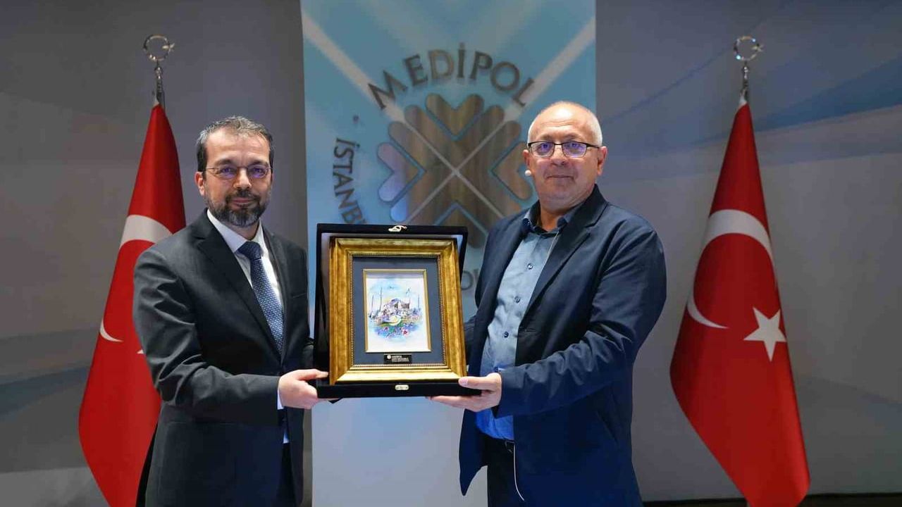 Medipol'de 'Tarih Konuşmaları': Cemil Aydın ile Dekolonizasyon ve Yeni Dünya Tartışması
