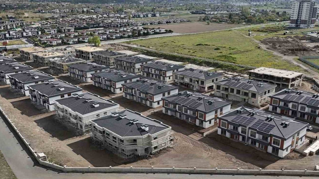 Melikgazi Altınoluk Yatay Mimari Projesi Tamamlanma Aşamasında: 45.000 m²'de 120 Bahçeli Ev