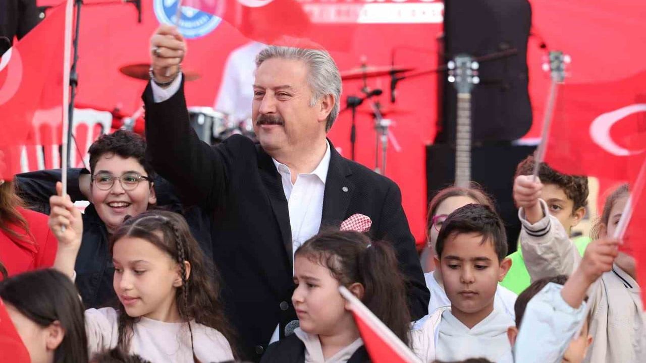 Melikgazi’de 19 Mayıs Coşkusu Katre Gençlik Orkestrası Konseriyle Taçlandı