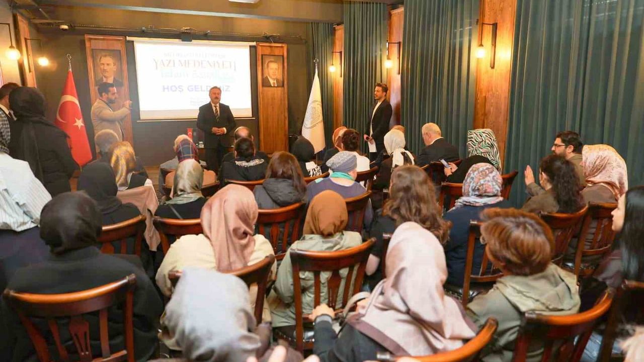 Melikgazi'de hat sanatının incelikleri konuşuldu