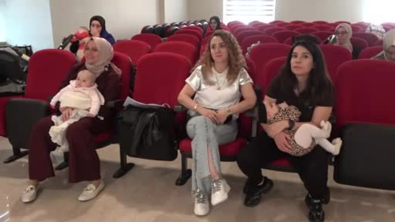 Memorial Diyarbakır Hastanesi'nde lohusa annelere bilgilendirme toplantısı