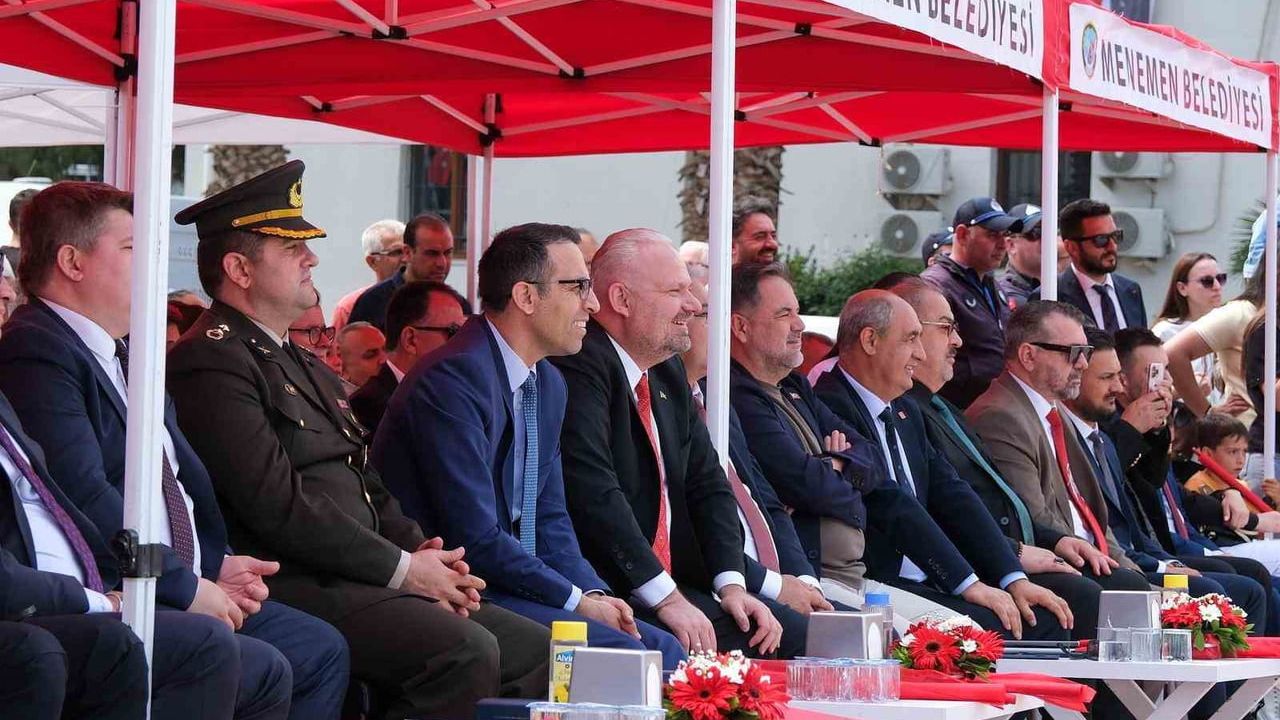 Menemen'de 19 Mayıs: Gençlik ve Spor Bayramı Cumhuriyet Meydanı'nda Kutlandı