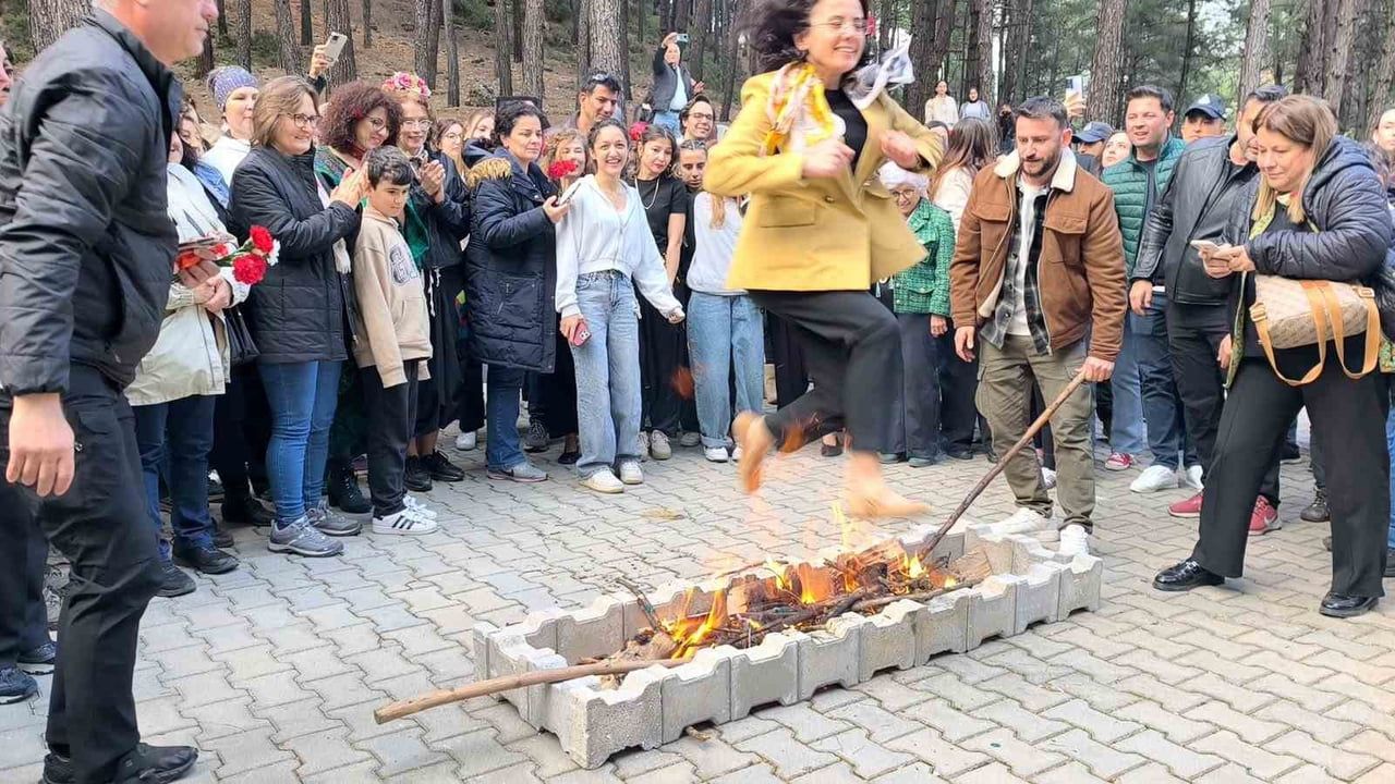 Menteşe'de Hıdırellez Şenliği Kızıldağ Mesire Alanı'nda Kutlandı