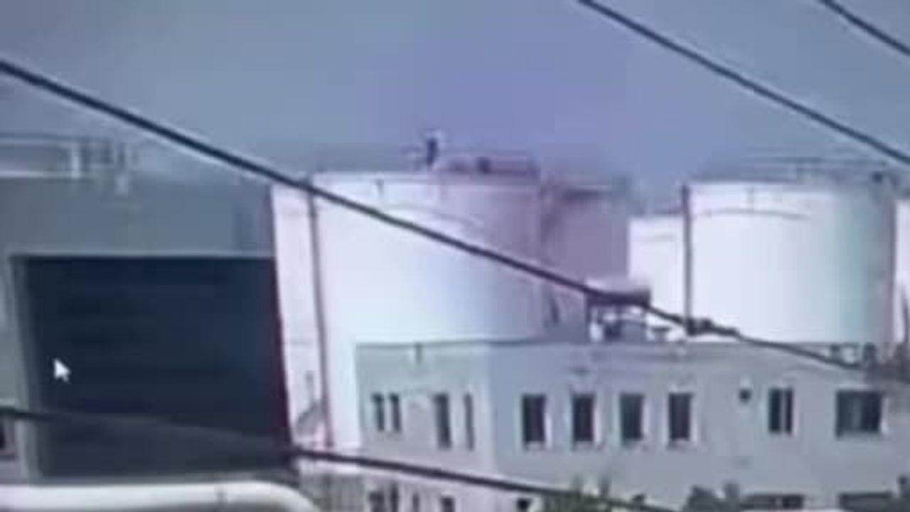 Mersin'de Aves Enerji Dolum Tesisinde Patlama: Bir İşçi Hayatını Kaybetti, Yangın Kontrol Altına Alındı