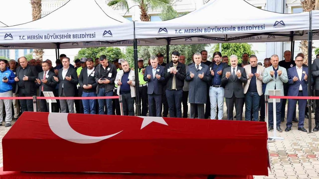 Mersin'de kalp krizi sonucu yaşamını yitiren Komiser Ferit Arslan'ın cenazesi Diyarbakır'a gönderildi