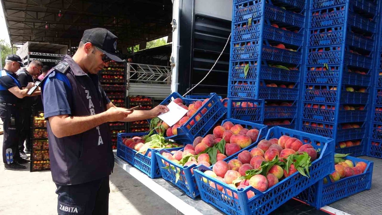 Mersin'de Kurban Bayramı Öncesi Hal Komplekslerinde Gıda Denetimleri Sıklaştırıldı