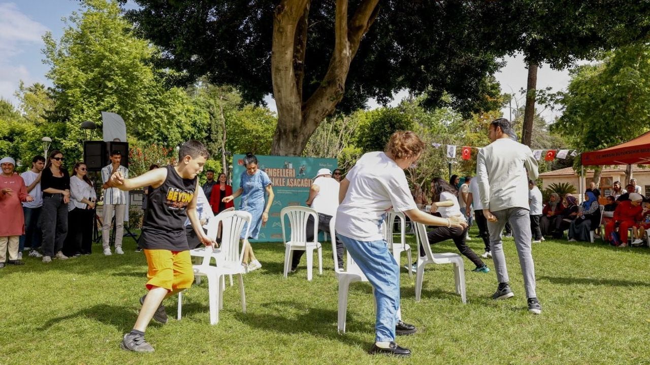 Mersin'de Sokak Oyunları Şenliği Tarsus'ta gerçekleştirildi: Engelli bireyler geleneksel oyunlarla buluştu